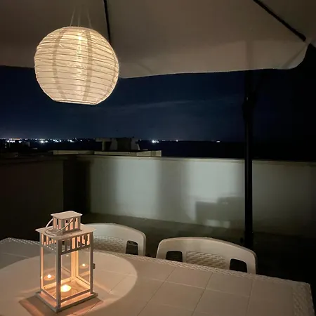 公寓 Attico Con Terrazza Vista Mare *