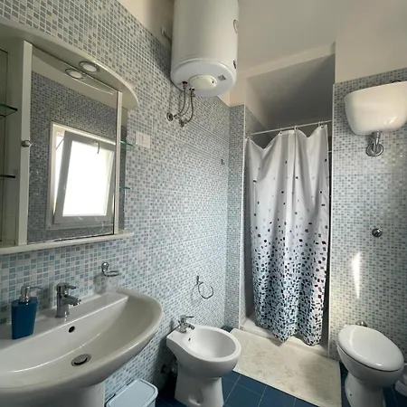 Attico Con Terrazza Vista Mare * 加利波利